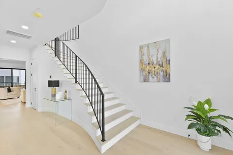 $1,499,000 | 5115 Maple Street, Bellaire, TX 77401