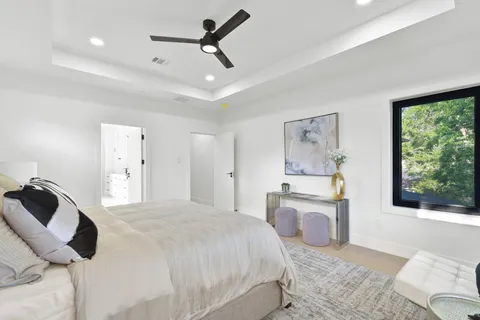 $1,499,000 | 5115 Maple Street, Bellaire, TX 77401