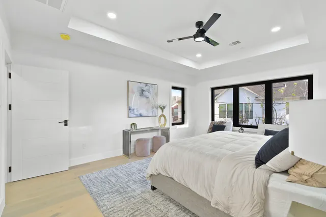 $1,499,000 | 5115 Maple Street, Bellaire, TX 77401