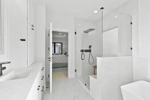 $1,499,000 | 5115 Maple Street, Bellaire, TX 77401