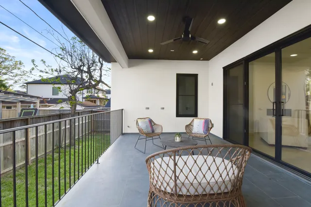 $1,499,000 | 5115 Maple Street, Bellaire, TX 77401