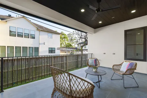 $1,499,000 | 5115 Maple Street, Bellaire, TX 77401