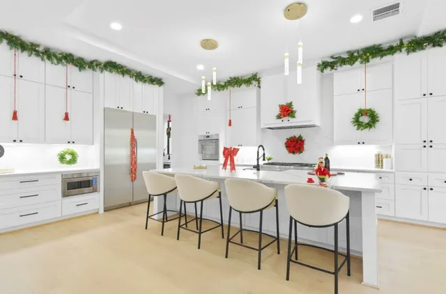 $1,499,000 | 5115 Maple Street, Bellaire, TX 77401