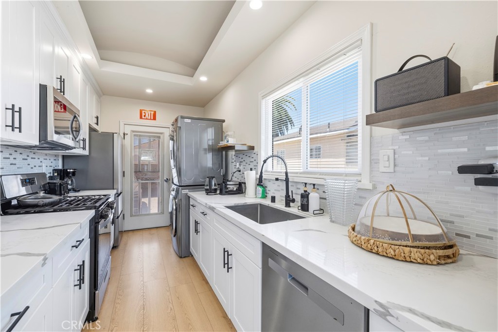 10353 Rincon Avenue Pacoima, CA 91331 - Photo 14 of 53