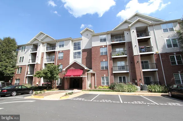 $2,000 | 1591 Spring Gate Dr., Unit 3406, McLean, VA 22102