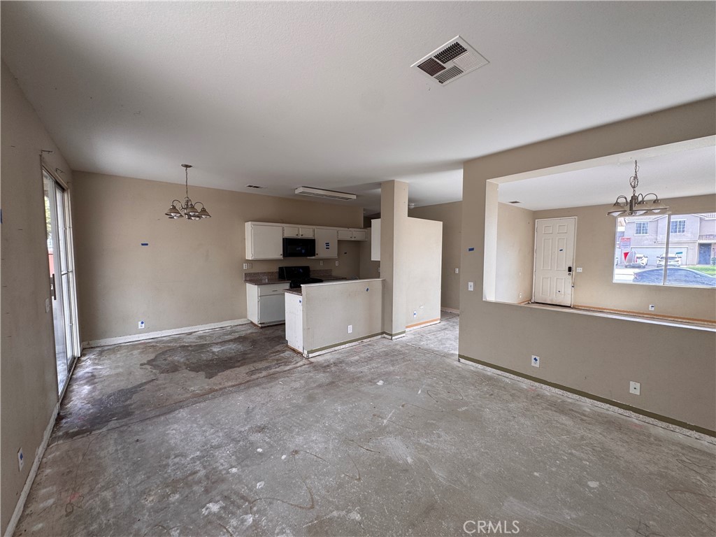 2014 West Dawnview Drive Rialto, CA 92377 - Photo 10 of 48