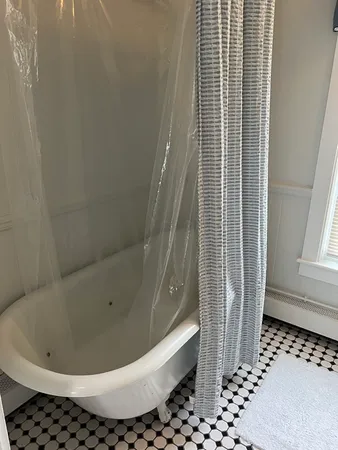 $2,800 | 20 Fremont Street, Unit 2, Plymouth, MA 02360