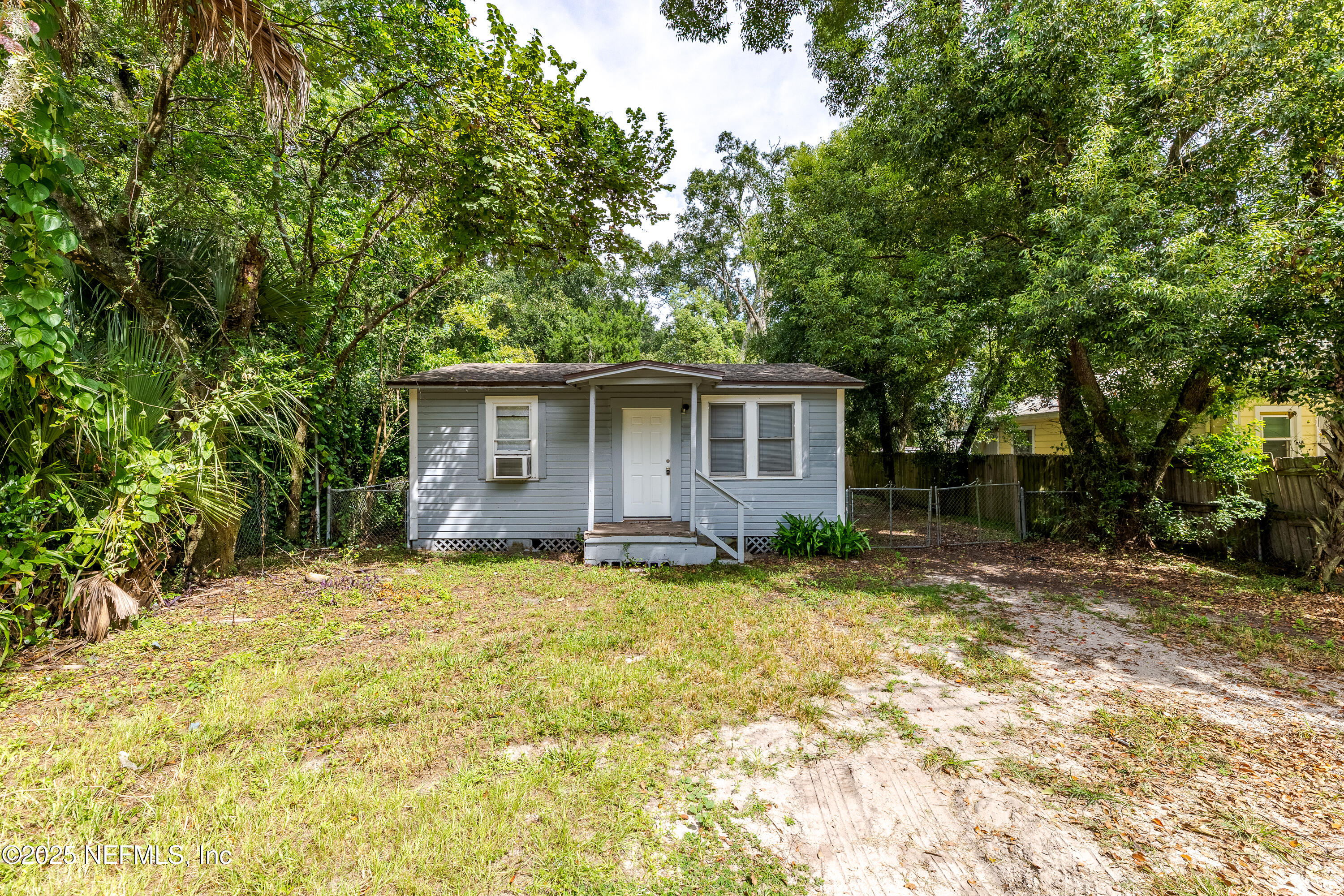 2387 2nd Avenue Jacksonville, FL 32208 - Photo 3 of 20 a view of a house with a yard