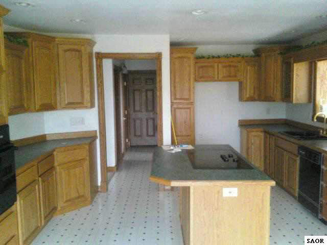 8870 South Morrice Road Morrice, MI 48857 - Photo 3 of 9 46401-2.JPG