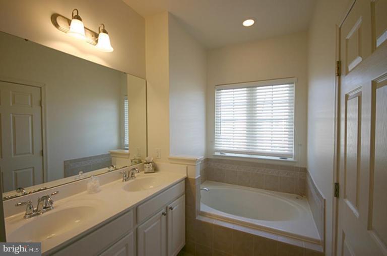 7653 Sandhurst Lane Hanover, MD 21076 - Photo 13 of 24 Master Bath