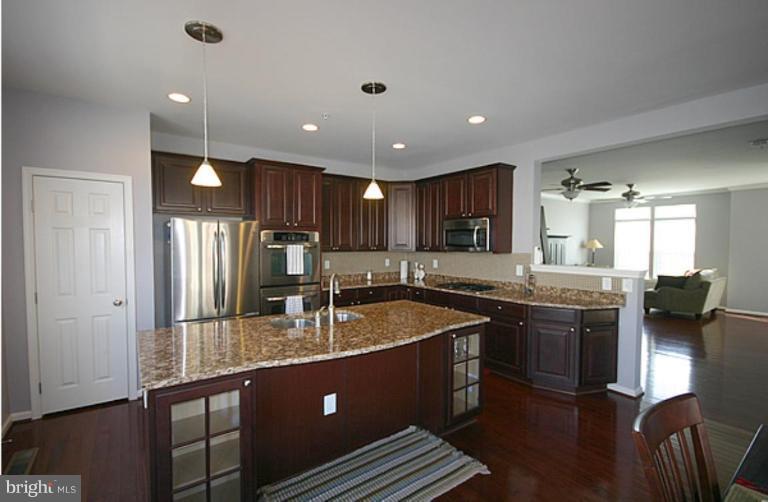 7653 Sandhurst Lane Hanover, MD 21076 - Photo 7 of 24 Kitchen