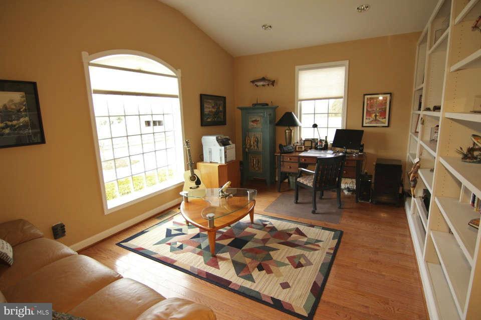 3330 Blenheim Road Phoenix, MD 21131 - Photo 21 of 30 Living Room