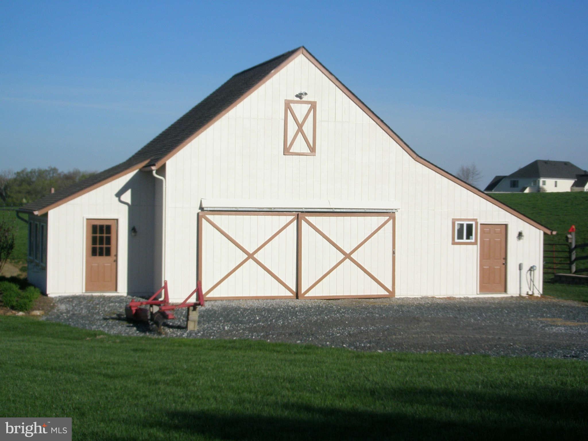 3330 Blenheim Road Phoenix, MD 21131 - Photo 10 of 30 Barn with power and water