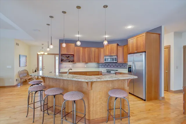 $695,000 | 4873 Highwood Circle, Middleton, WI 53562