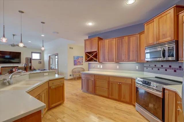 $695,000 | 4873 Highwood Circle, Middleton, WI 53562