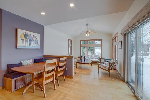 $695,000 | 4873 Highwood Circle, Middleton, WI 53562