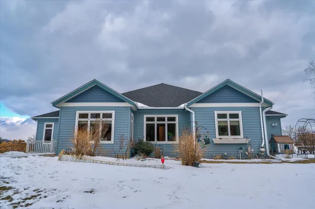 $695,000 | 4873 Highwood Circle, Middleton, WI 53562