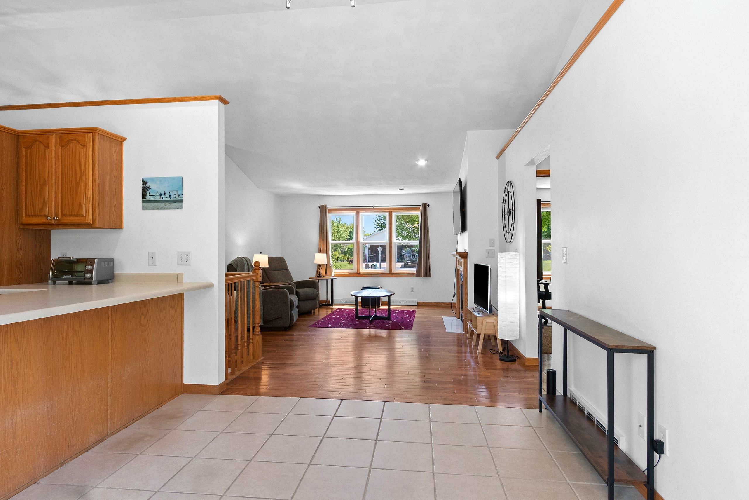 W6034 Paige Way Appleton, WI 54915 - Photo 13 of 48