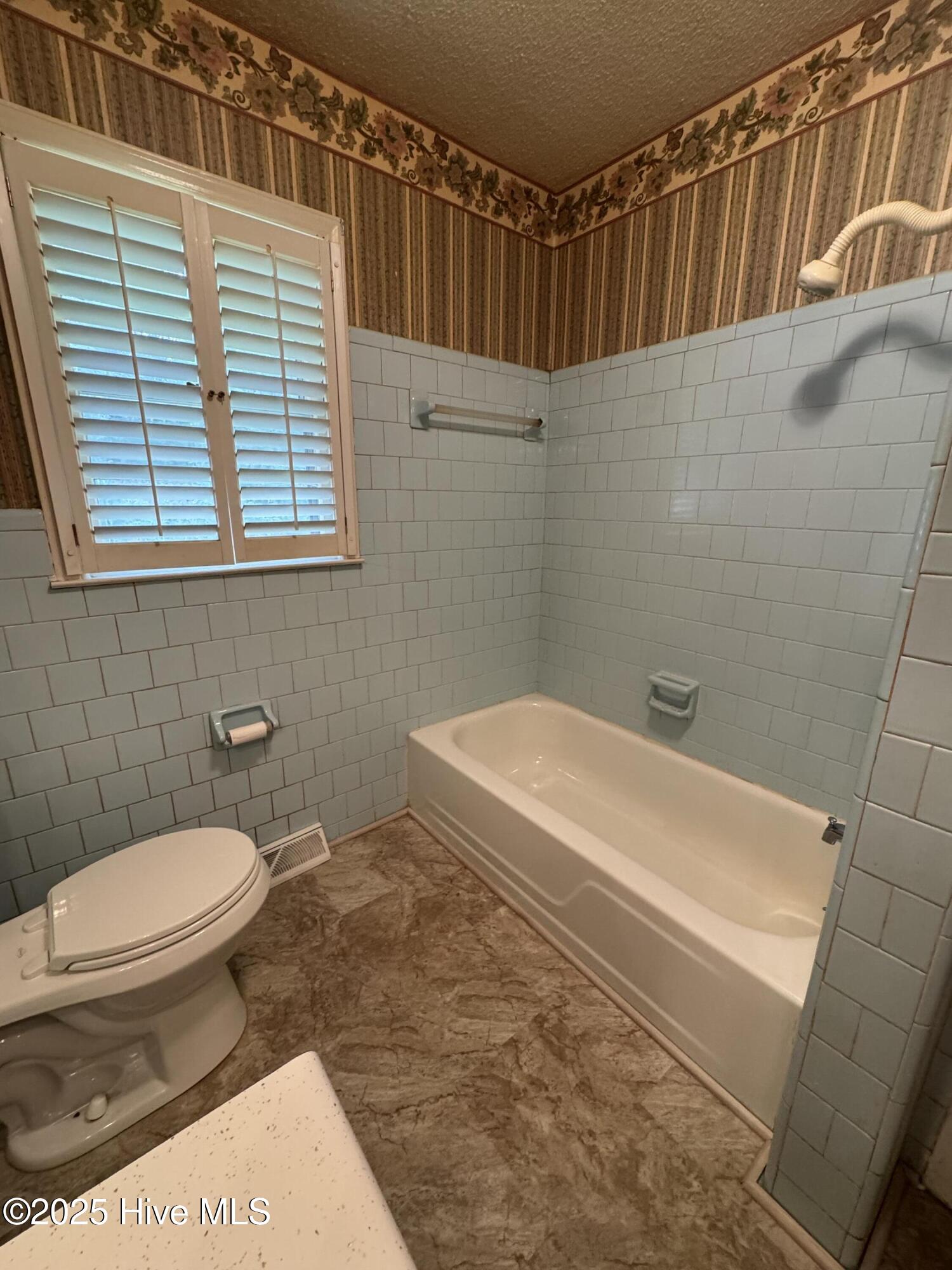 4133 Ridgecrest Road Wilson, NC 27893 - Photo 24 of 24 Hall Bath tub/Shower