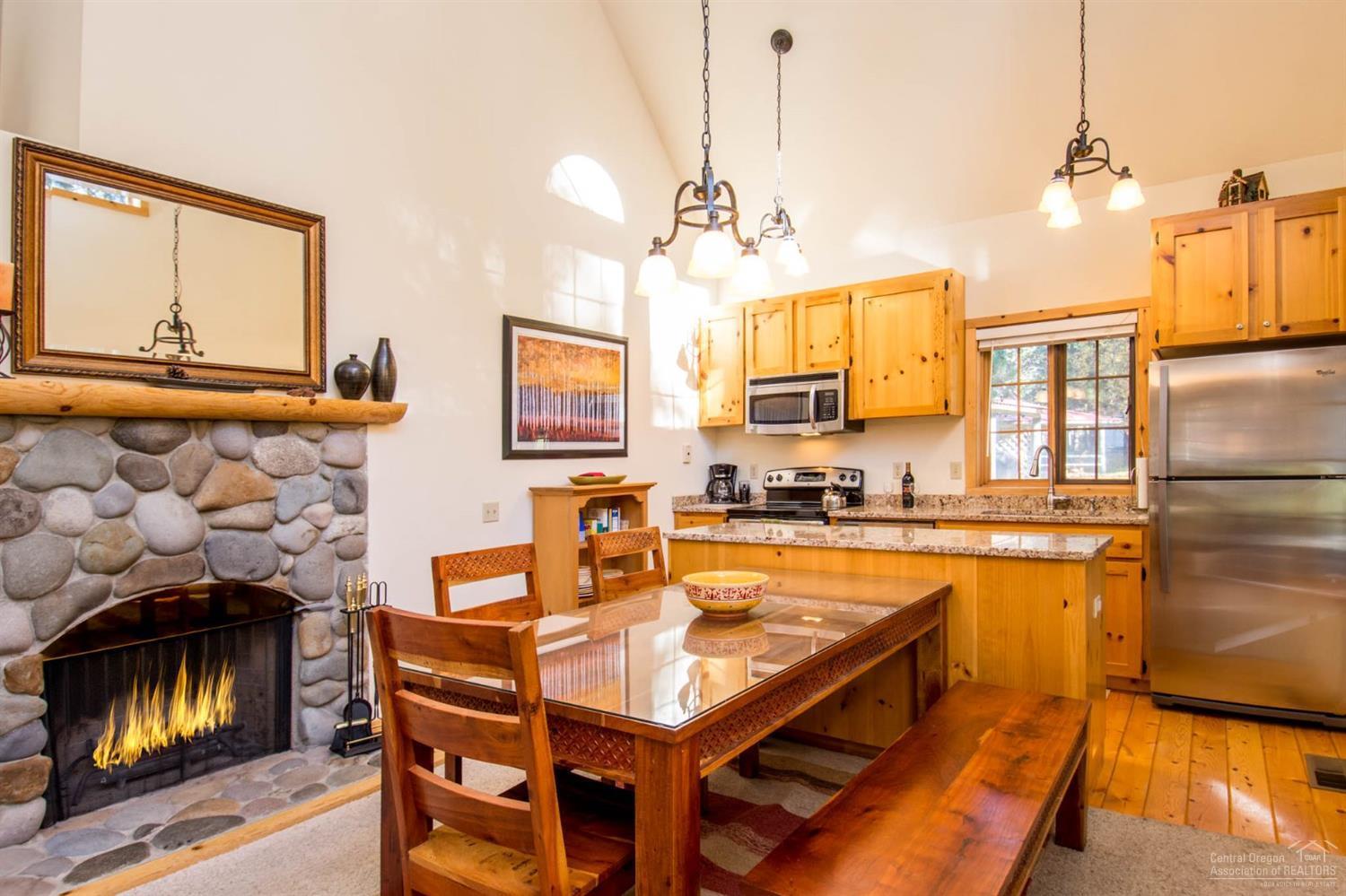57522 Circle 4 Cabin Road Sunriver, OR 97707 - Photo 2 of 25 Additional Photo