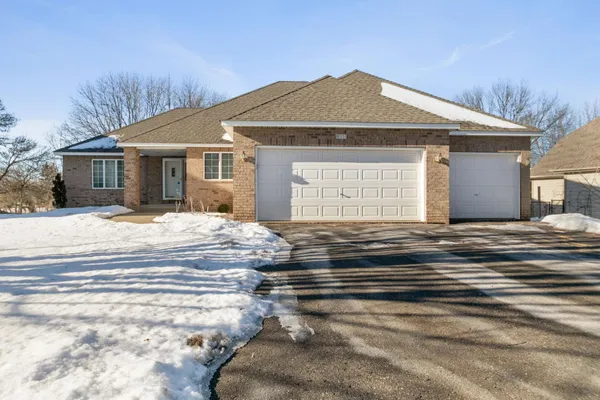 $575,000 | 8111 Kimberly Lane North, Maple Grove, MN 55311