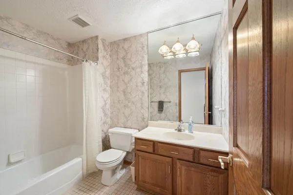 $575,000 | 8111 Kimberly Lane North, Maple Grove, MN 55311