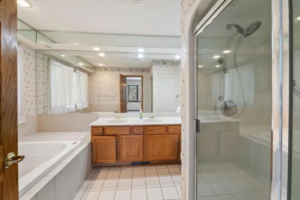 $575,000 | 8111 Kimberly Lane North, Maple Grove, MN 55311