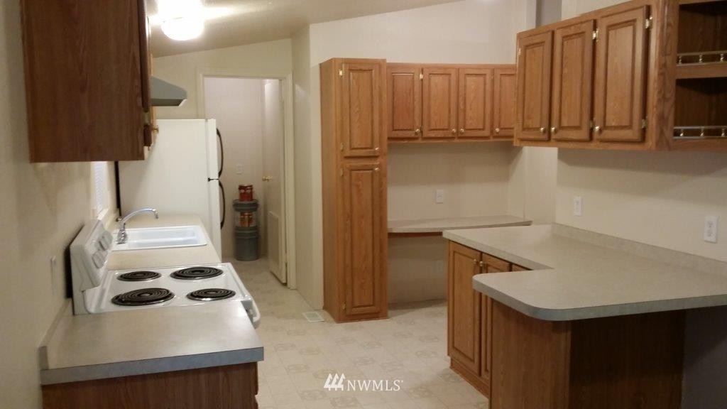 2191 East Phillips Lake Loop Road Shelton, WA 98584 - Photo 8 of 19 Gallery Image 8