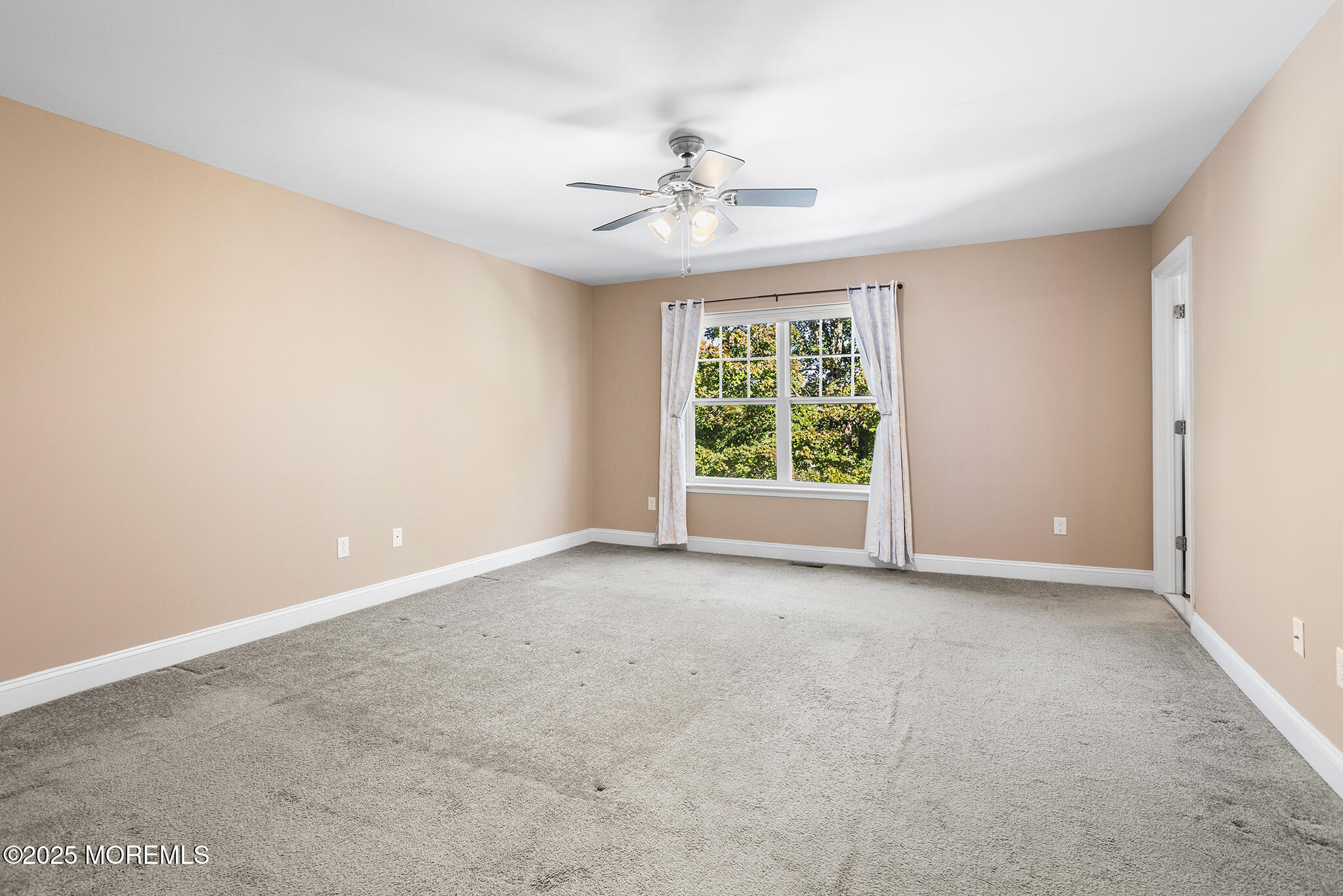 26 Wiley Way Toms River, NJ 08757 - Photo 25 of 36 26 Wiley Way Toms River, NJ-24