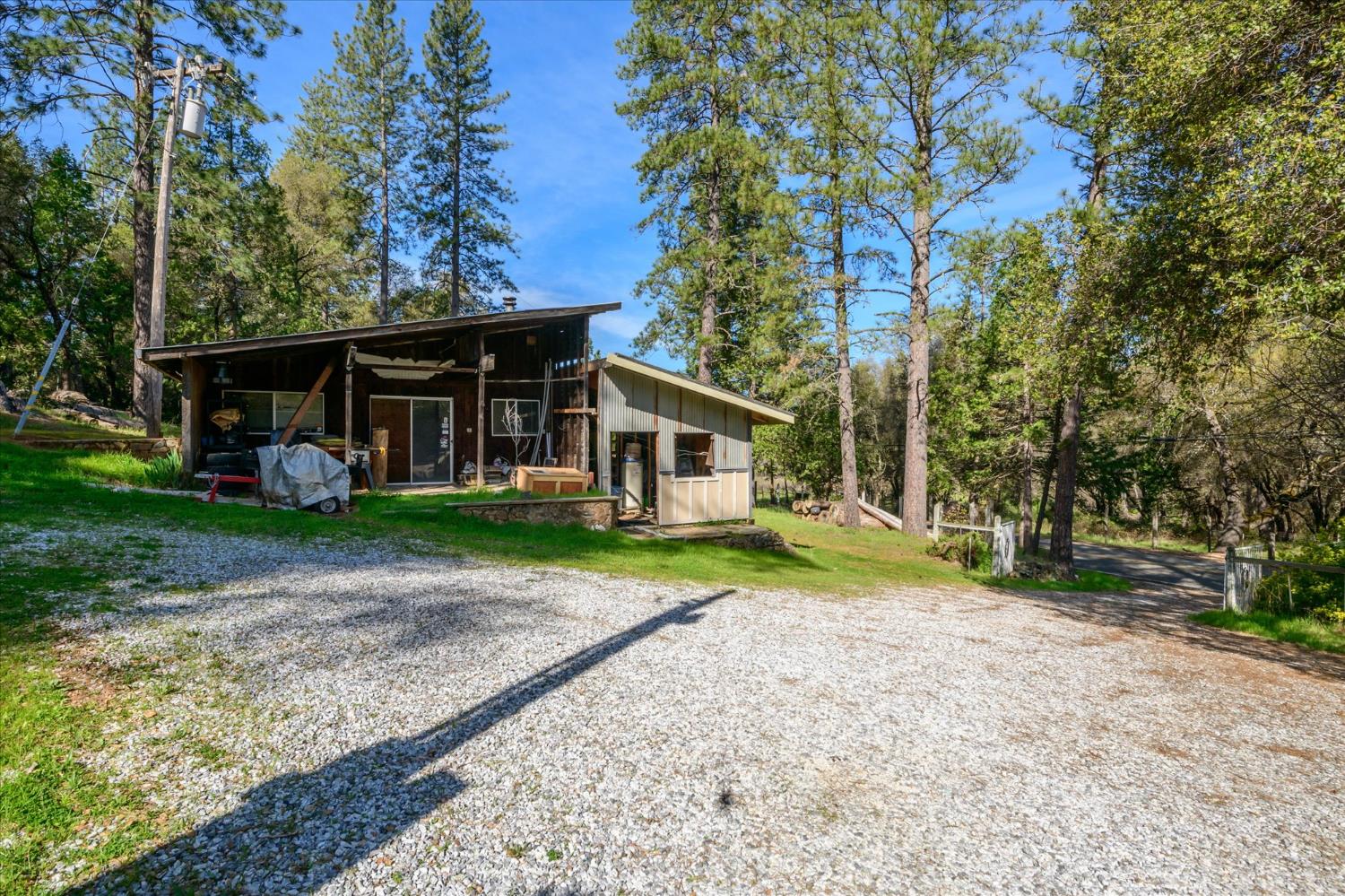 3640 Omo Ranch Road Somerset, CA 95684 - Photo 29 of 52 shop and 1 car garage/well house for all your hobbies