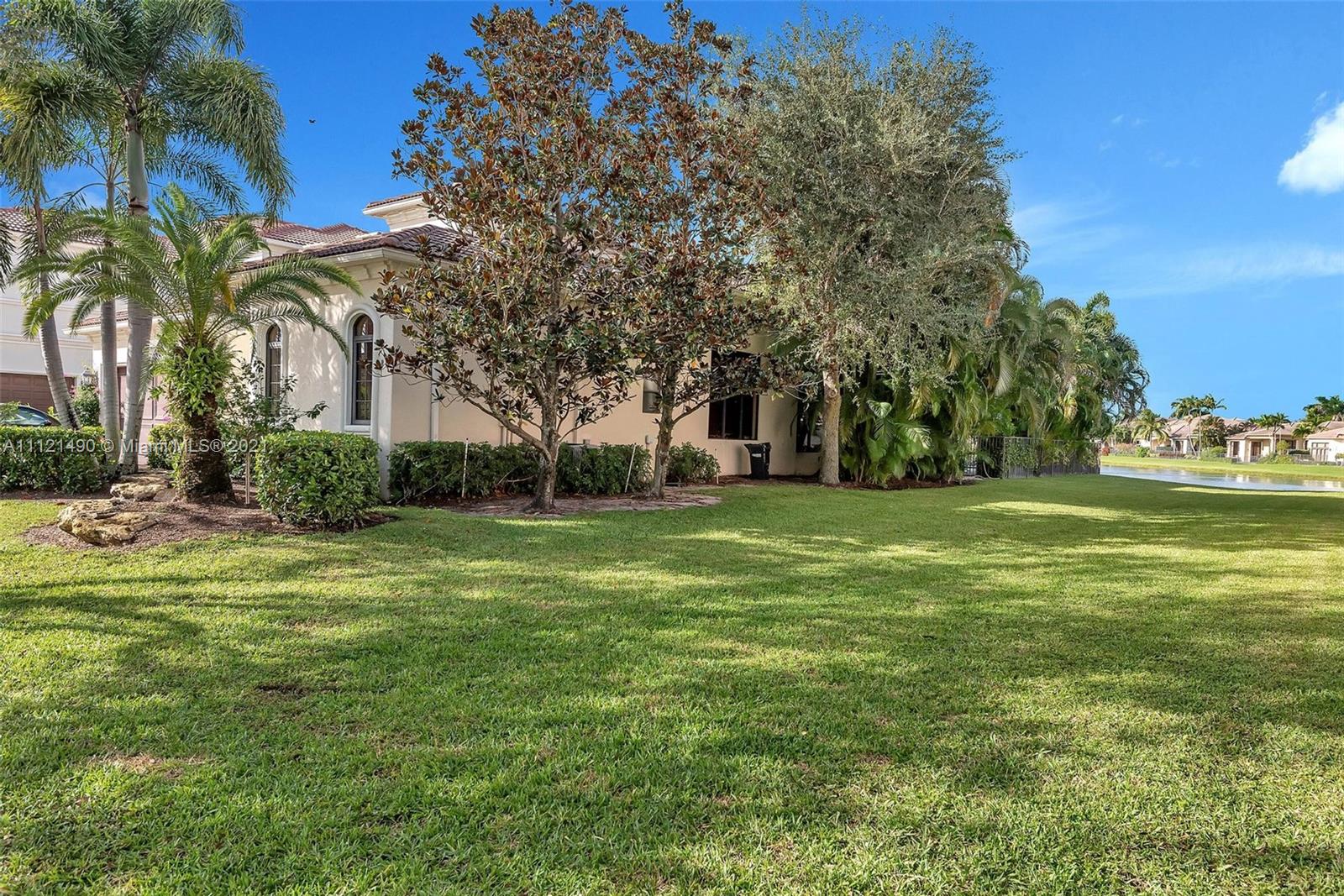 17921 Lake Azure Way Boca Raton, FL 33496 - Photo 63 of 70 Gallery Image 63
