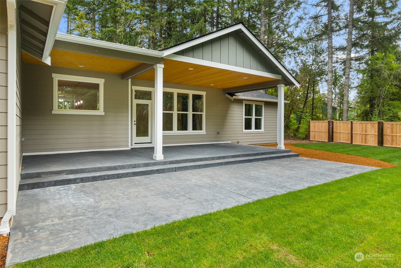 8216 Baird Road Northeast Olympia, WA 98516 - Photo 7 of 28 Gallery Image 7