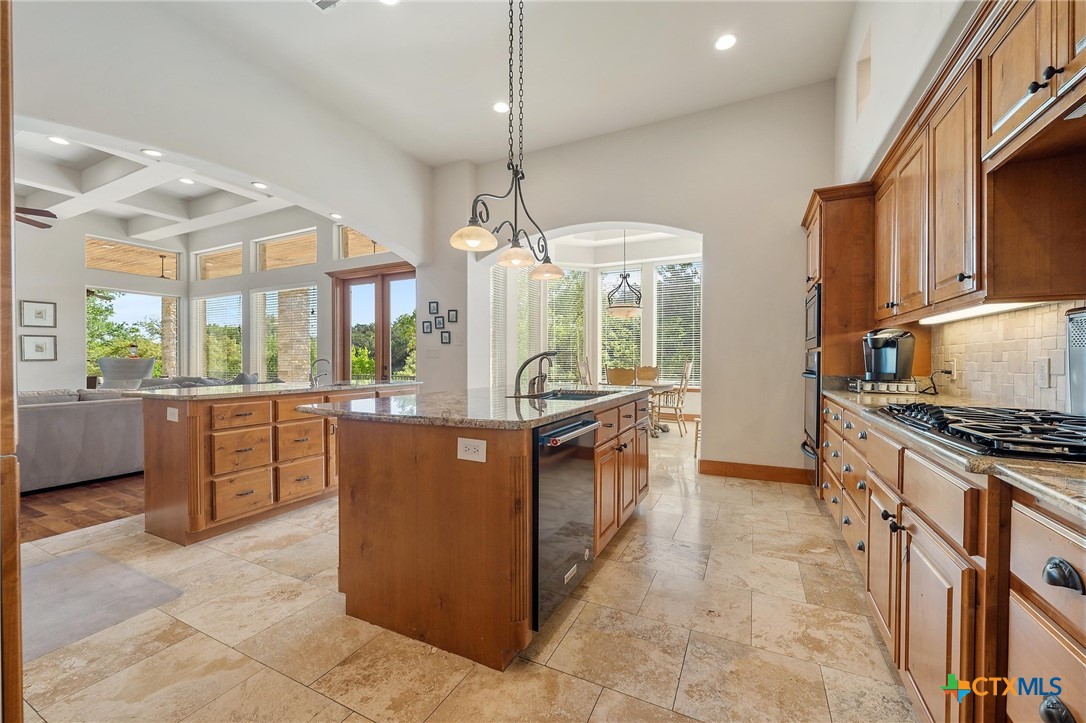 4001 Bell Springs Road Dripping Springs, TX 78620 - Photo 17 of 47 Kitchen