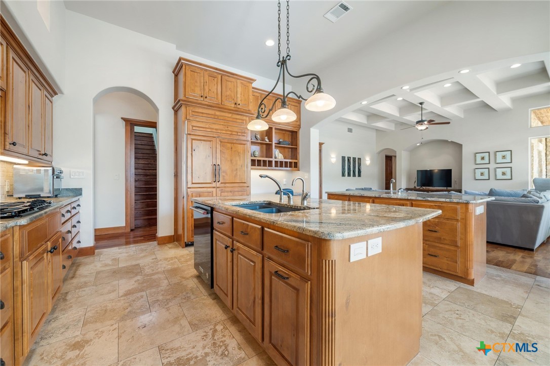 4001 Bell Springs Road Dripping Springs, TX 78620 - Photo 18 of 47 Kitchen