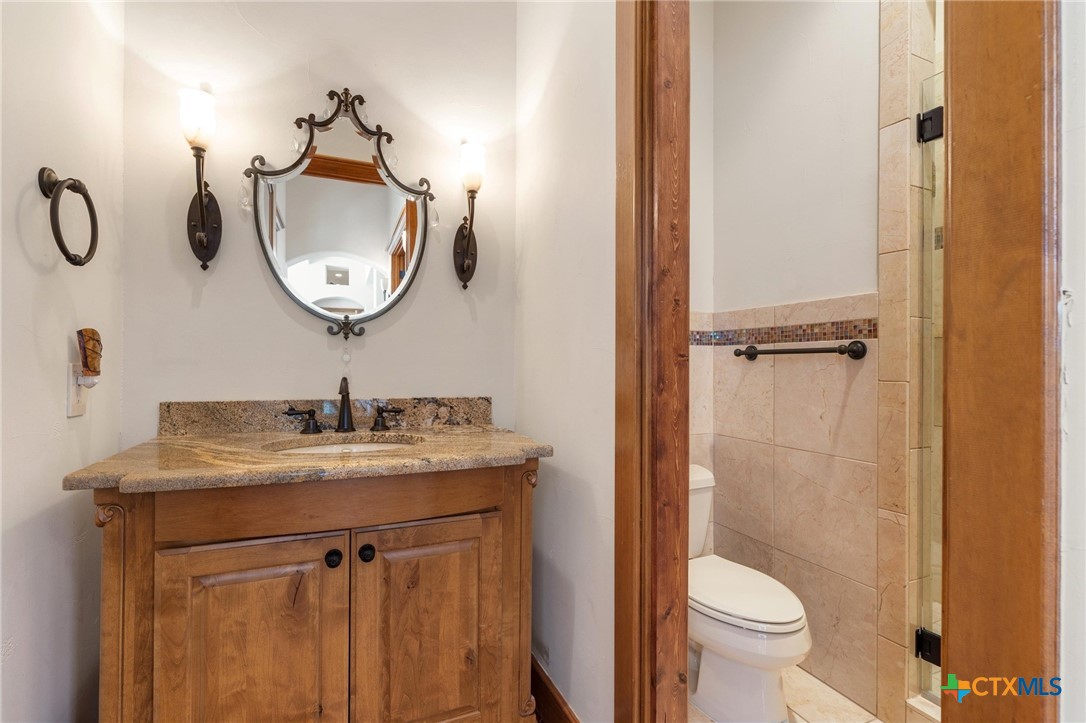 4001 Bell Springs Road Dripping Springs, TX 78620 - Photo 29 of 47 2nd Bath