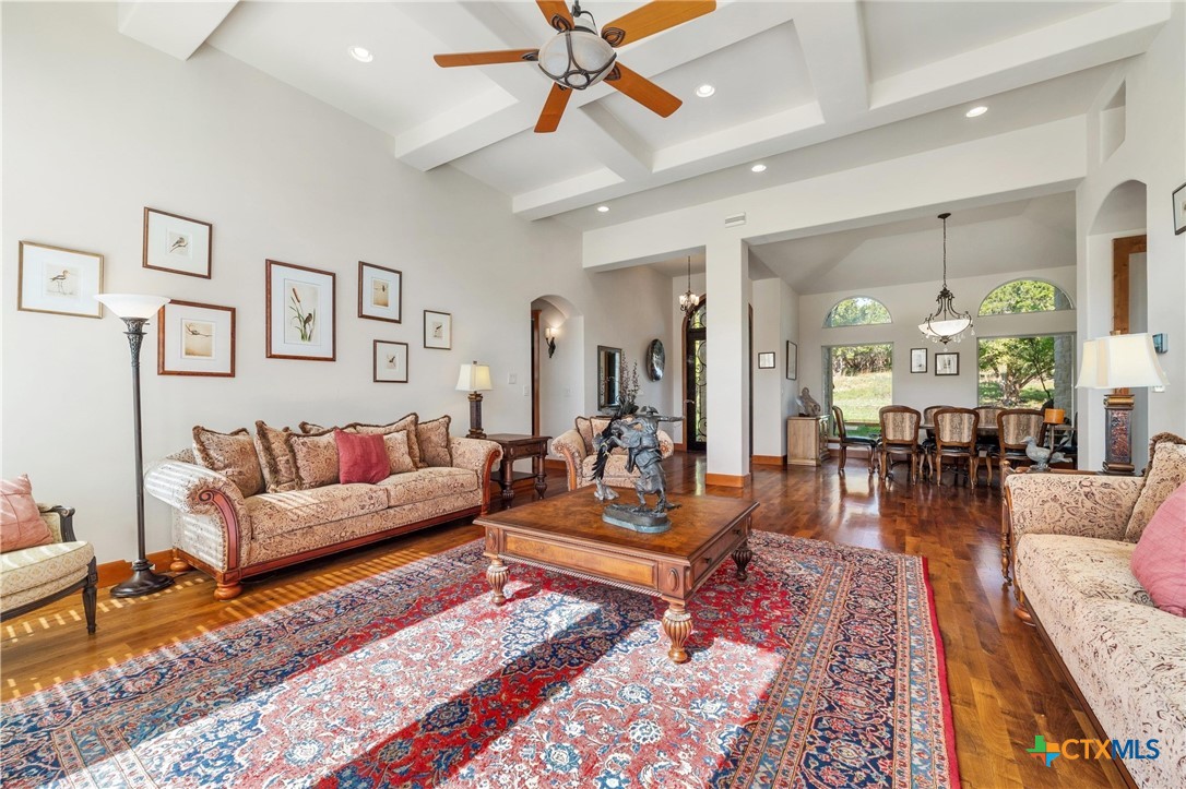 4001 Bell Springs Road Dripping Springs, TX 78620 - Photo 9 of 47 Living room
