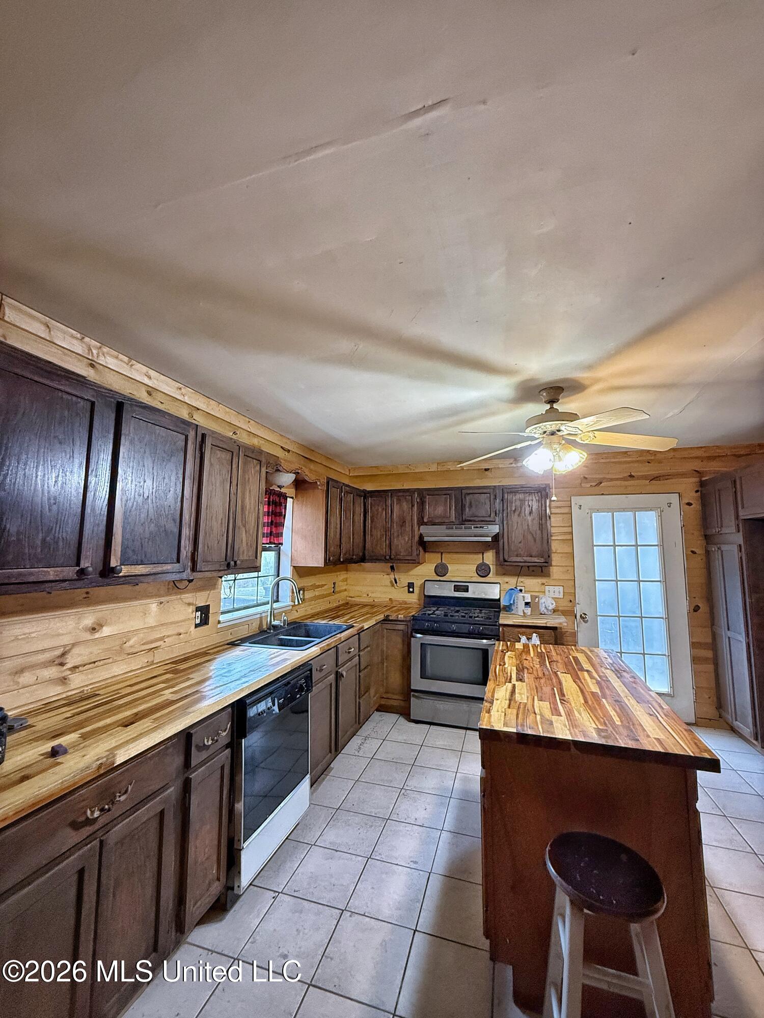4068 6 Mile Road Crystal Springs, MS 39059 - Photo 15 of 36 FullSizeRender-14