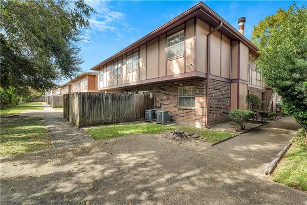 $400,000 | 5793-99 Tullis Drive, New Orleans, LA 70131