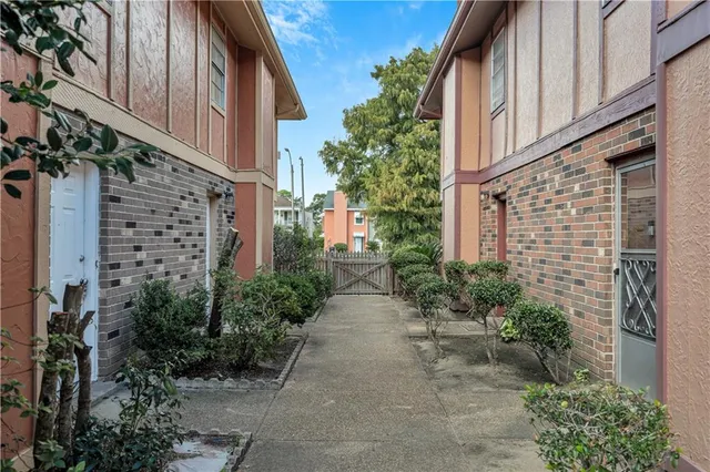$450,000 | 5793-99 Tullis Drive, New Orleans, LA 70131