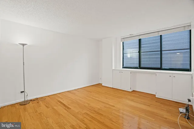 $3,200 | 1140 23rd Street Northwest, Unit 702, Washington, DC 20037