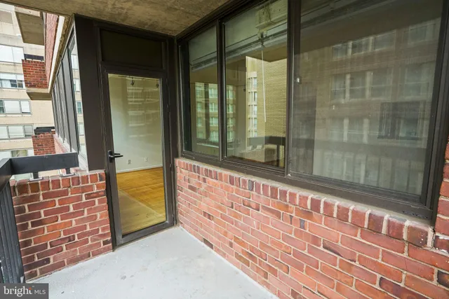 $3,200 | 1140 23rd Street Northwest, Unit 702, Washington, DC 20037