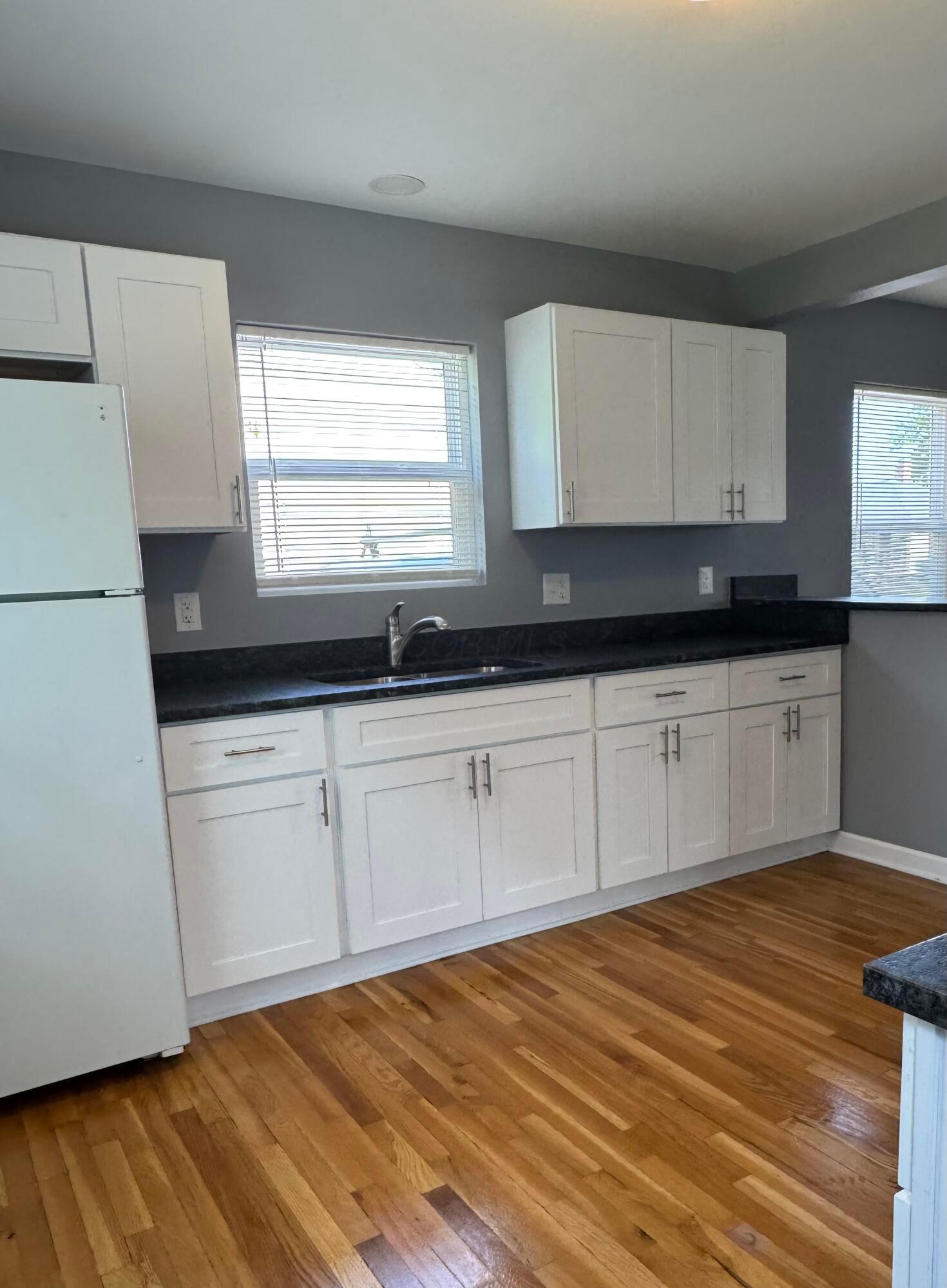 1895 East Beaumont Road Columbus, OH 43224 - Photo 3 of 14 02