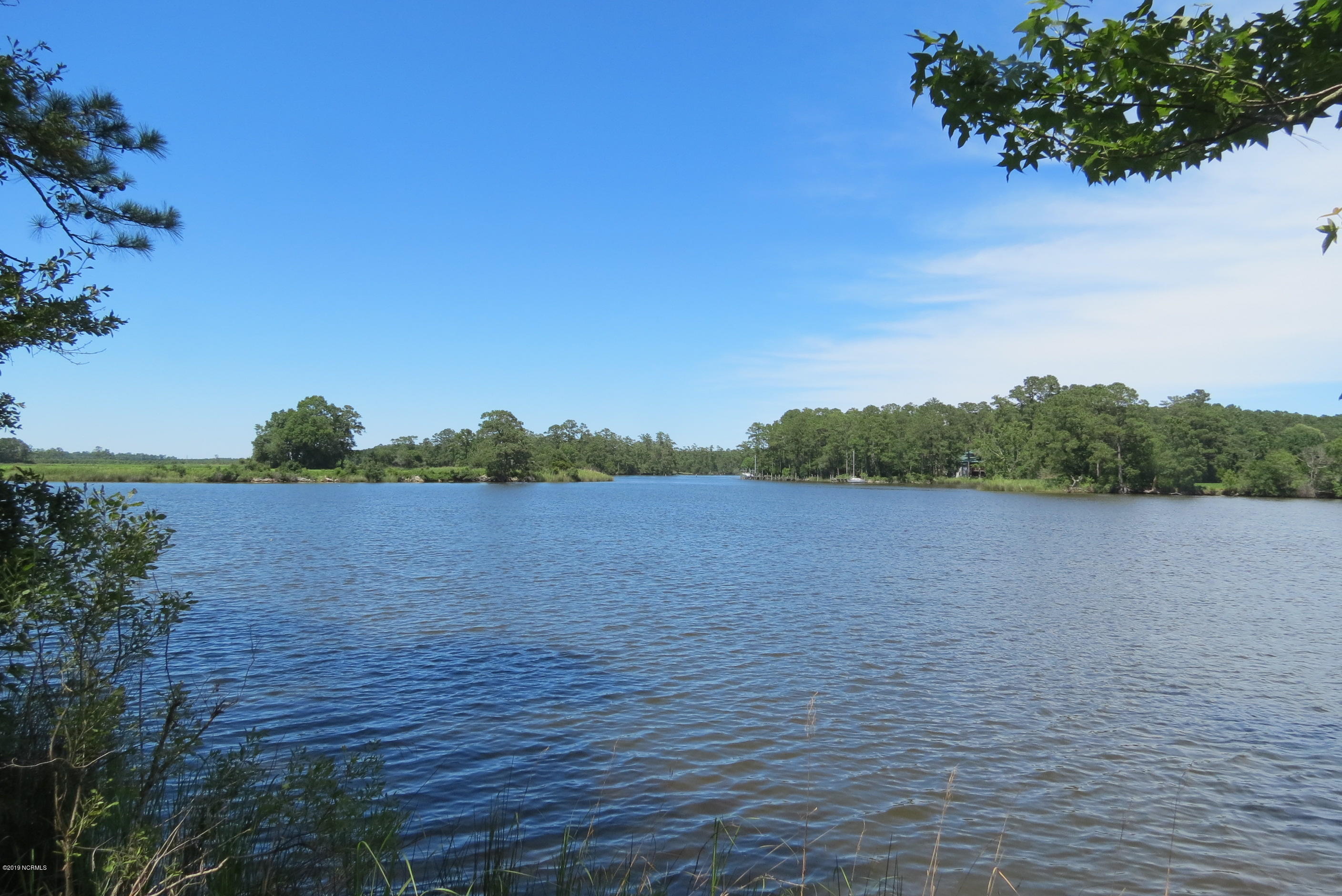 9 Spinnaker Point Road South Oriental, NC 28571 - Photo 1 of 16 IMG_3207