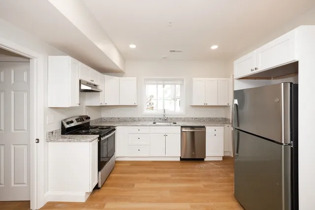 $2,300 | 99 June Street, Unit 3, Worcester, MA 01602