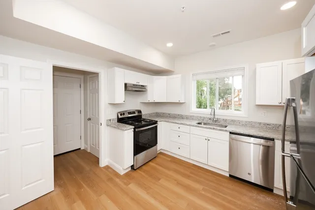 $2,300 | 99 June Street, Unit 3, Worcester, MA 01602