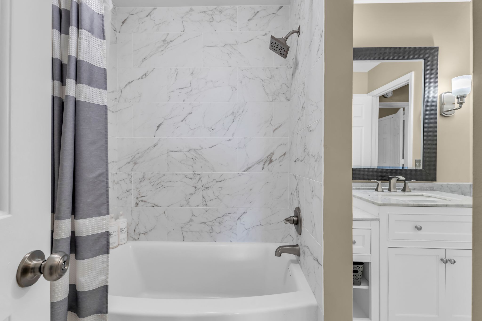 705 Fox Ridge Drive Brentwood, TN 37027 - Photo 24 of 26 a bathroom with a bathtub and a sink