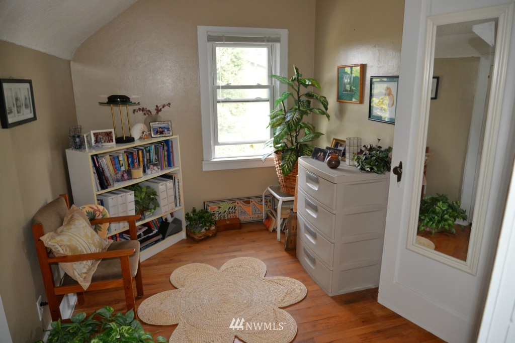 6002 44th Avenue Southwest Seattle, WA 98136 - Photo 11 of 21 Gallery Image 11