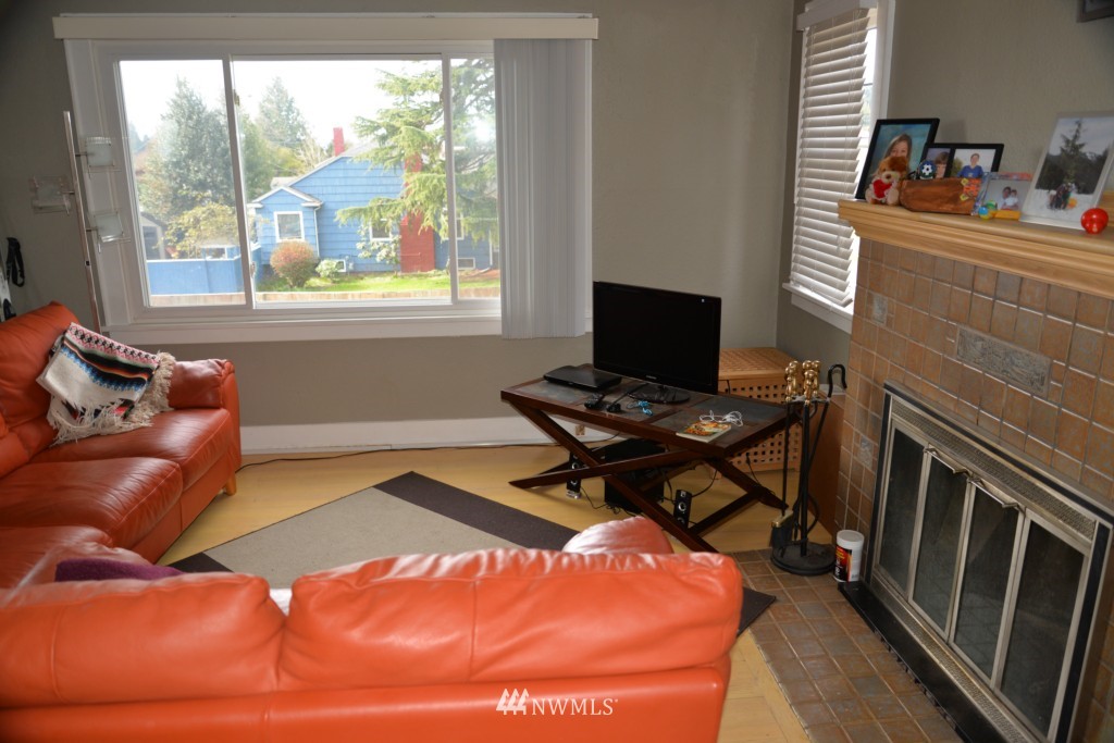 6002 44th Avenue Southwest Seattle, WA 98136 - Photo 16 of 21 Gallery Image 16