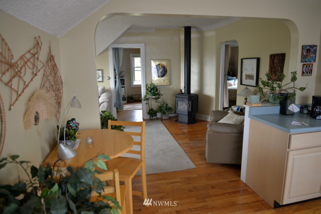 6002 44th Avenue Southwest Seattle, WA 98136 - Photo 5 of 21 Gallery Image 5