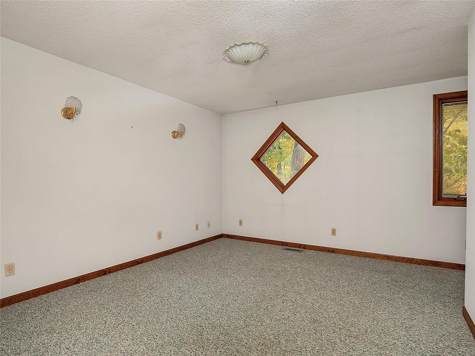 6250 Heintz Road St. Louis, MO 63129 - Photo 11 of 35 Gallery Image 11